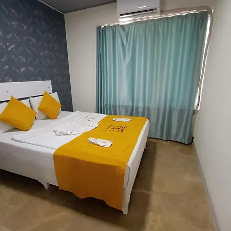 Comfy Lara Hotel *